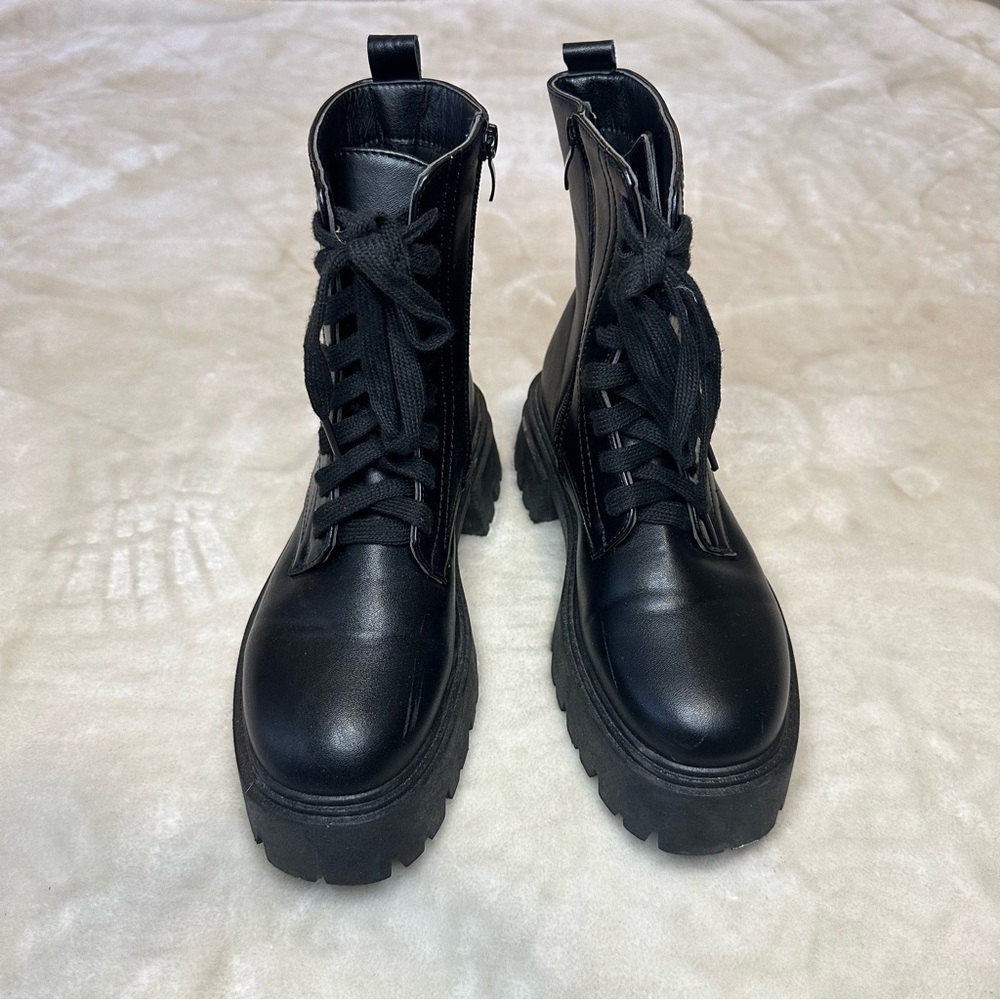 Olivia Miller Black Lace Up Faux Leather Combat Boots Size 7